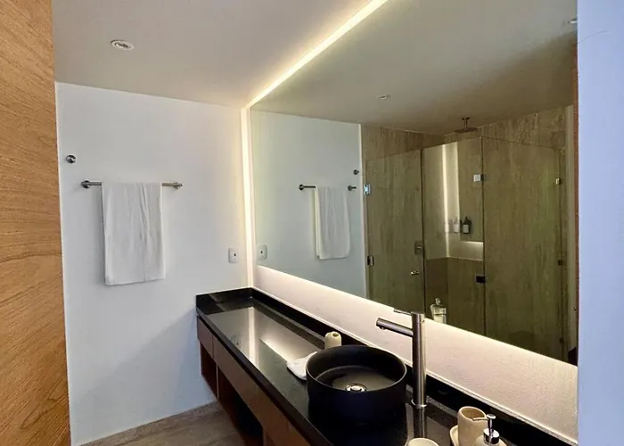 Apartment Jungle Loft Mistiq Garden 2 -skypool -gym -beach