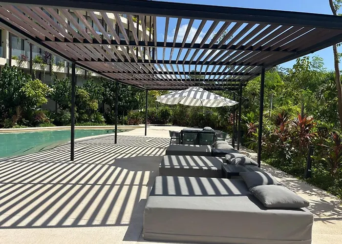 Jungle Loft Mistiq Garden 2 -skypool -gym -beach Apartment
